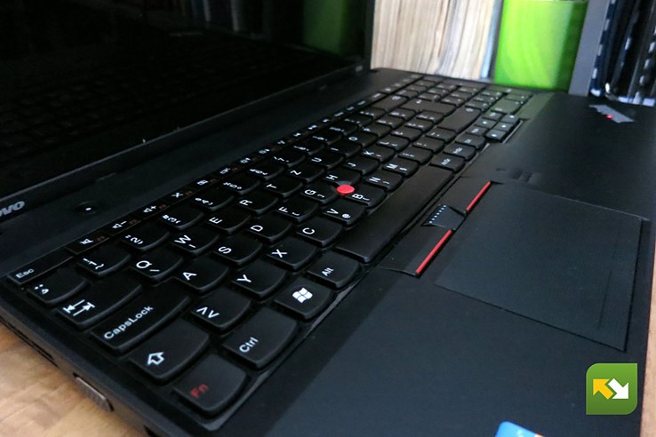 Lenovo Thinkpad Edge (3).jpg